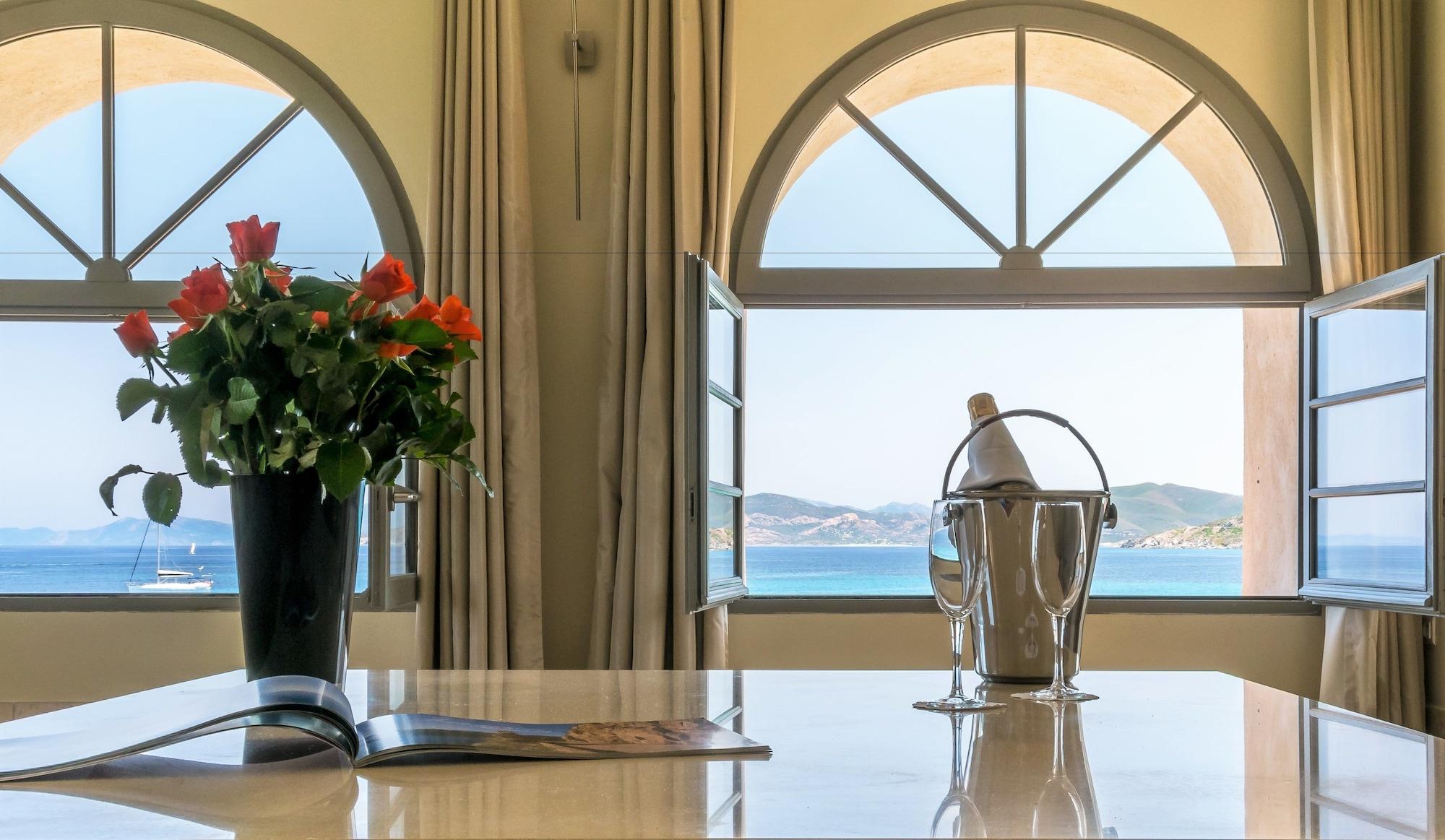 Perla Rossa Hotel LʼÎle-Rousse Eksteriør billede