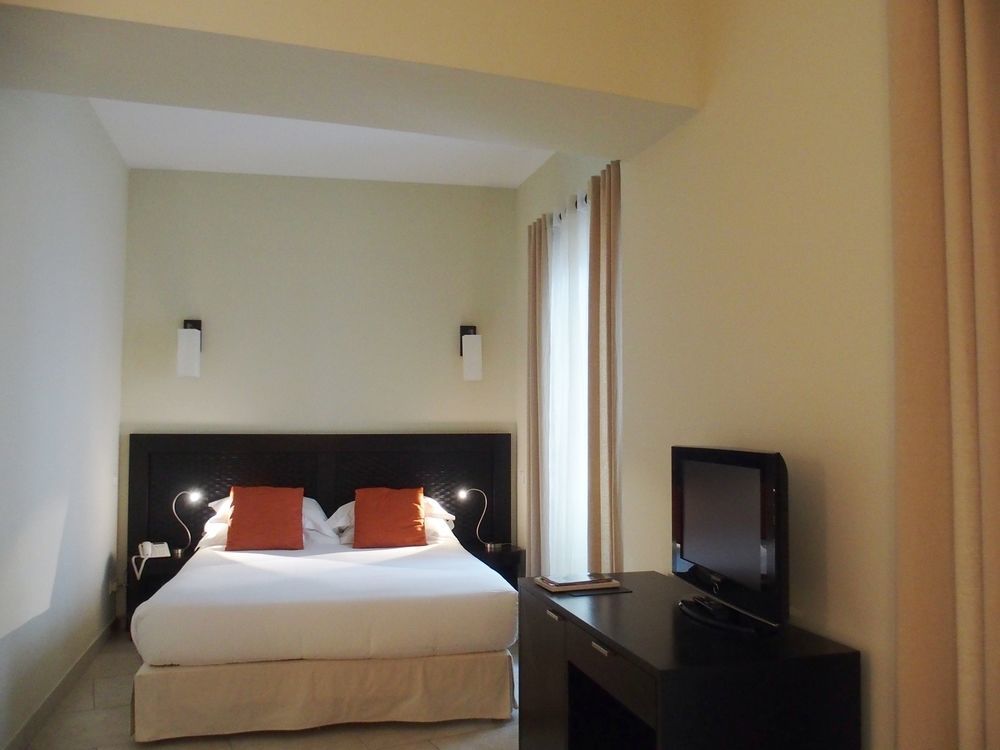 Perla Rossa Hotel LʼÎle-Rousse Eksteriør billede